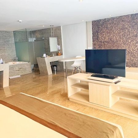 Hotel Daun Bali Seminyak Екстер'єр фото