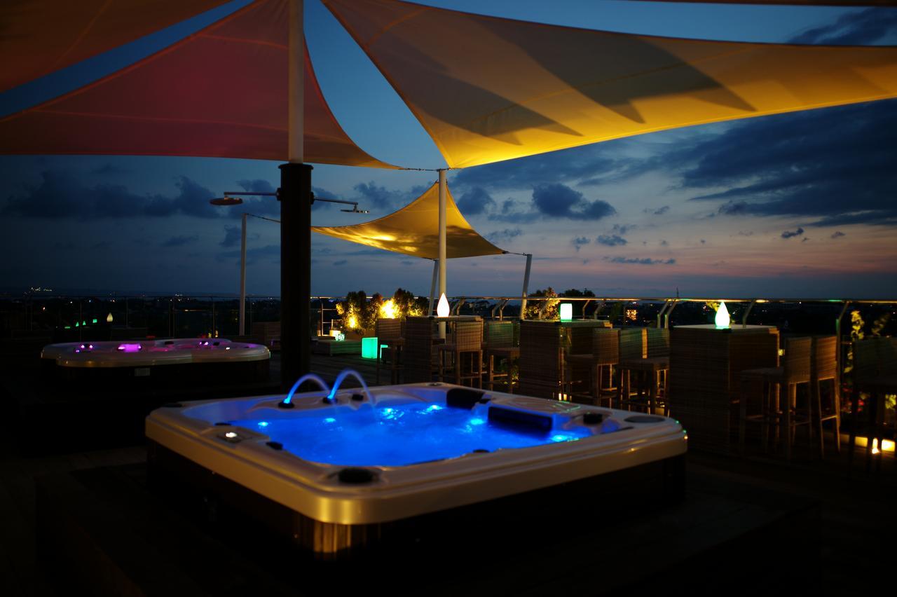 Hotel Daun Bali Seminyak Екстер'єр фото