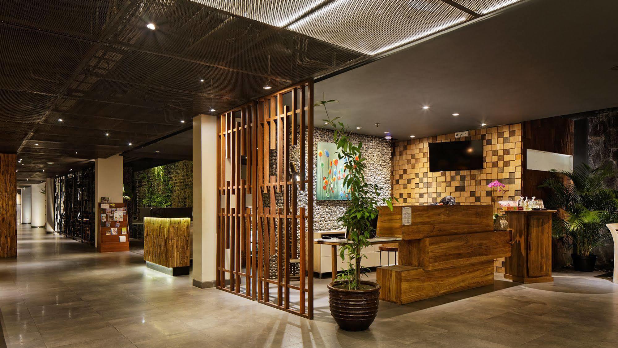 Hotel Daun Bali Seminyak Екстер'єр фото